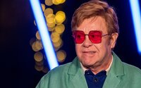 Elton John a Glastonbury fesztiválon búcsúzik el rajongóitól