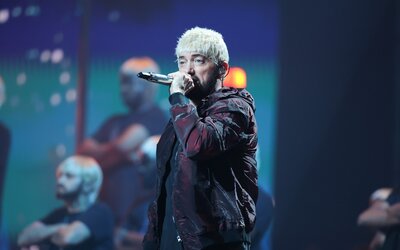 Eminem egy új klippel hozta a világ tudtára, hogy nagypapa lesz