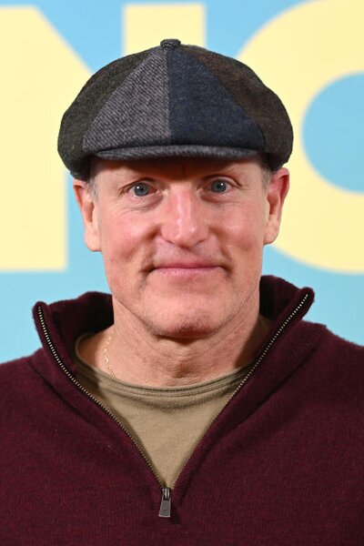 Ezúttal egy kultúrprogramra ugrott be a Budapesten forgató Woody Harrelson