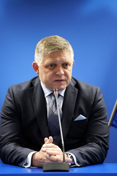 Fegyverrel támadtak Robert Fico szlovák miniszterelnökre