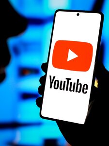 Hamarosan sokkal több korhatáros tartalom lesz a YouTube-on