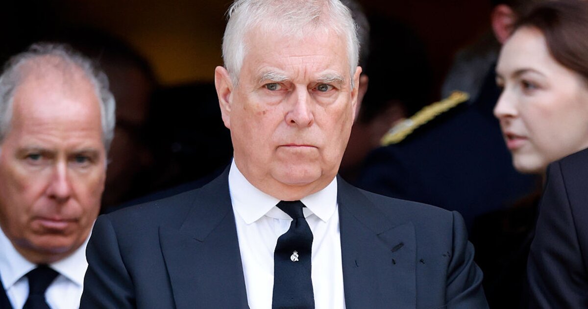 III. Károly megfosztja az öccsét, András herceget a hercegi címétől