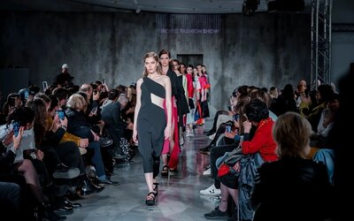 Idén is lesz MOME Fashion Show, ahol újra a legújabb magyar divattervező-generáció mutatkozhat be