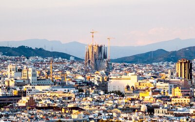 Így nézne ki a Sagrada Familia, ha több mint 100 év után megépülne