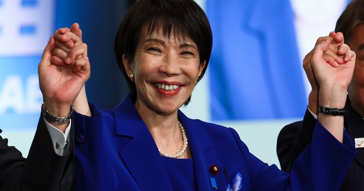 Japán megválasztotta első női miniszterelnökét