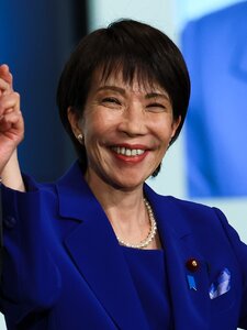 Japán megválasztotta első női miniszterelnökét