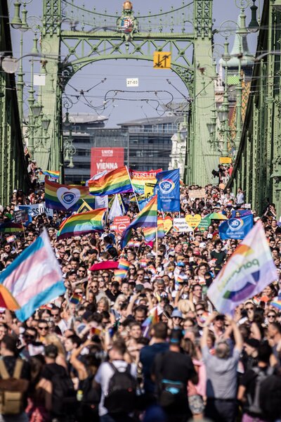 Javult az LMBTQ-emberek élete Magyarországon, de még így is bőven az uniós átlag alatt teljesítünk