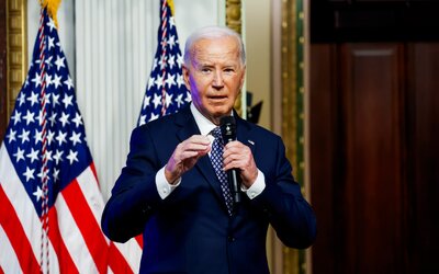 Joe Biden influenszereket hívott a Fehér Házba, majd azzal viccelt, hogy ő is tartalomgyártónak áll