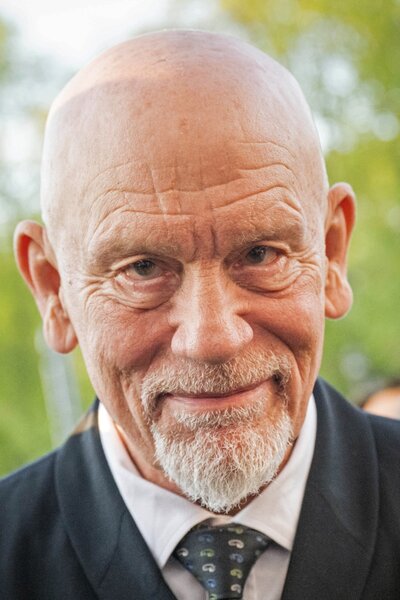 John Malkovich egymás után háromszor lép fel Budapesten