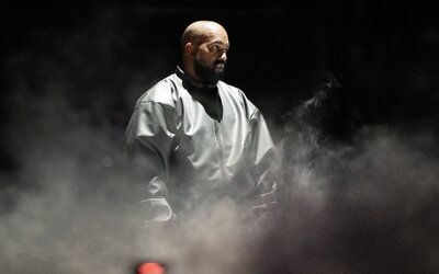 Kanye West korábbi asszisztense azzal vádolja a rappert, hogy bedrogozta és szexuálisan bántalmazta őt