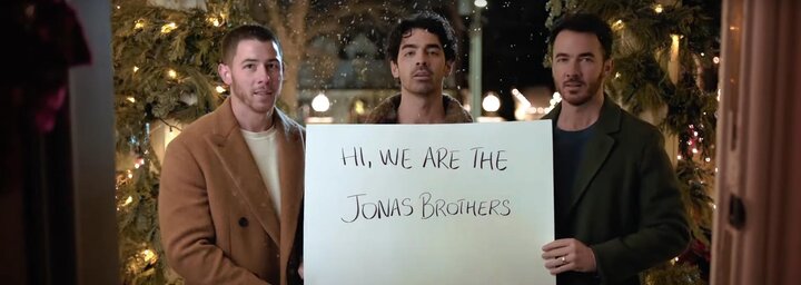 Kis ízelítőt kaptunk a Jonas Brothers karácsonyi filmjéből