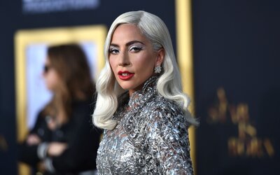 Lady Gaga pert nyert a nő ellen, aki az énekesnő buldogjain keresztül próbált meggazdagodni