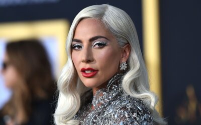 Lady Gaga reagált a terhességéről szóló hírekre, miután sokat sejtető fotók jelentek meg róla az interneten