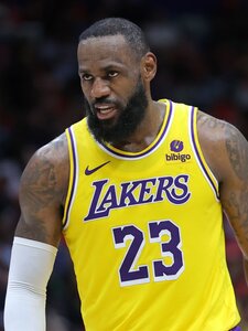LeBron James még két évre írt alá a Lakersszel, három rekordot is megdönthet a kosárlegenda
