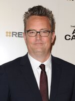 Lezárult a nyomozás Matthew Perry halálának ügyében, nem csak a ketamin ölte meg a színészt