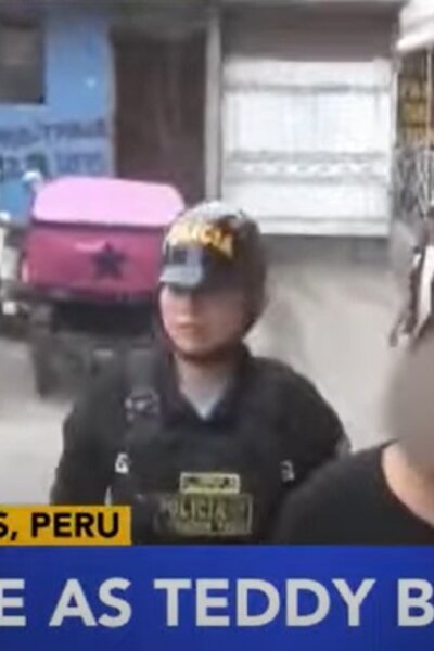 Mackójelmezbe bújt rendőr fogott el két drogdílert Valentin-napon Limában