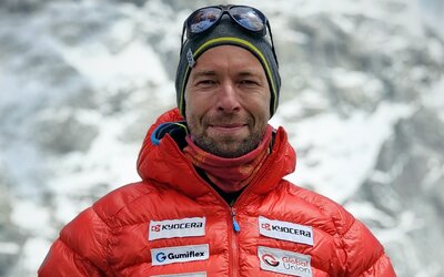Már 12 halottja van az Everest mostani szezonjának, Suhajda Szilárd mellett négy másik mászó is eltűnt