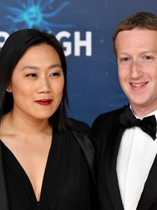 Mark Zuckerberg egyedi családi Porschét csináltatott a feleségének