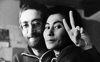 Még nem jutottál el a budapesti Yoko Ono-kiállításra? Akkor van egy jó hírünk!
