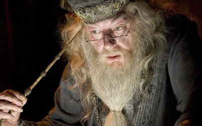 Meghalt Michael Gambon, a Harry Potter-filmek Dumbledore-ja