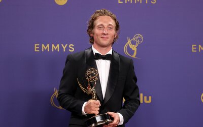 Megmutatták az első képet a fiatal Bruce Springsteent alakító Jeremy Allen White-ról