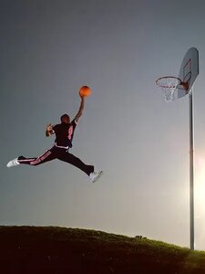 Michael Jordan elfelejtett pillanata: a Nike-szerződés előtt New Balance cipőben feszített, az ügy pedig a bíróságig jutott 