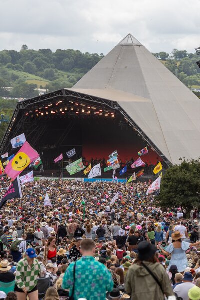 Mindössze 35 perc alatt elfogytak a jegyek a 2025-ös Glastonbury fesztiválra