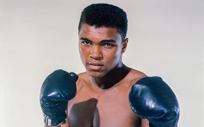 Muhammad Ali élete 8 részes sorozatban elevenedik meg – Már azt is tudni, ki bújhat a legendás ökölvívó bőrébe