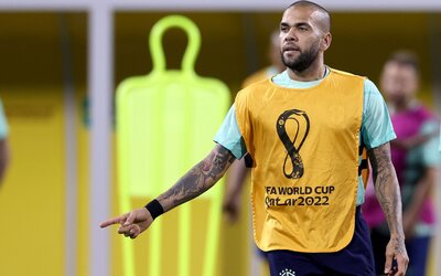 Nemi erőszak miatt négy és fél év börtönre ítélték a Barca egykori brazil válogatott labdarúgóját