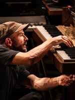 Nils Frahm indítja be az üzemen kívüli hőerőműbe költöző magyar fesztivált