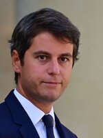 Példátlanul fiatal, nyíltan homoszexuális férfi lett Franciaország új miniszterelnöke
