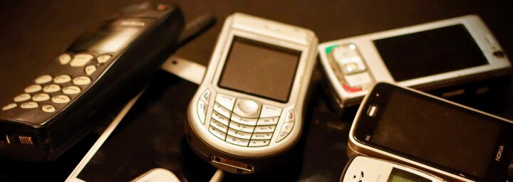 RETRO TELEFON-KVÍZ: Melyik volt az első androidos telefon, és ki gyártotta a világ legkeresettebb modelljét? 