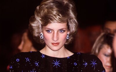 Rekordösszegért kelt el Diana hercegnő ruhája