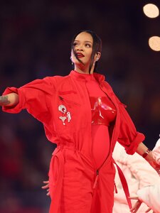 Rihanna több milliárd forintos órabérért tért vissza a színpadra, egy háromnapos indiai eljegyzési bulin