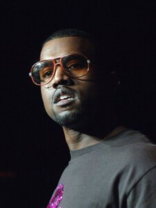 Saját pornóstúdiót alapíthat Kanye West
