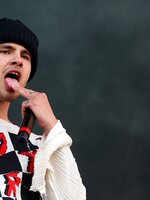 Slowthai erőszak vádjával áll bíróság elé