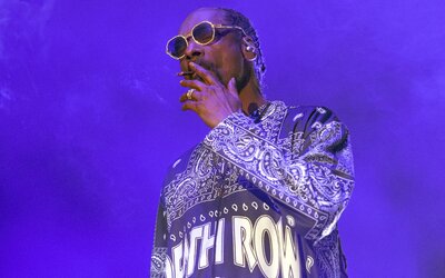 Snoop Dogg bejelentette, hogy lejön a spanglizásról, és a világ azóta sem tudja, hogy ez az év prankje vagy breakingje