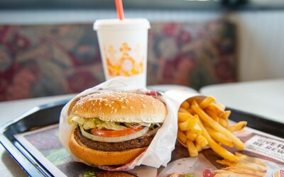 Szélhámos a Burger King, állítják az éhesen maradt vásárlók