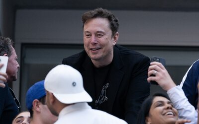 Szexistának és incelnek nevezte apját Elon Musk lánya, miután az felajánlotta, hogy teherbe ejti Taylor Swiftet