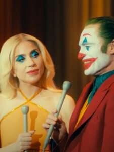 Táncolva énekel Joaquin Phoenix és Lady Gaga a Joker 2 új előzetesében 