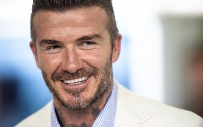 Te is úgy akarsz kinézni, mint David Beckham? – Videóban mutatta meg sminkrutinját a focista