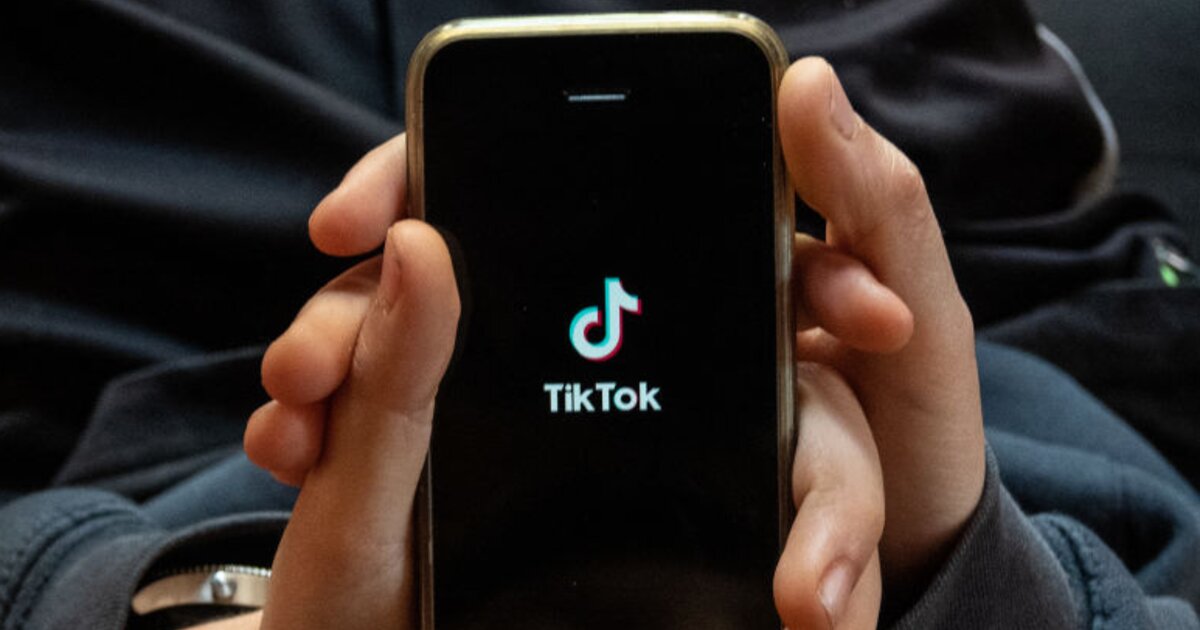 TikTok-kihívásba halt bele egy magyar nő, élőzés közben gyújtotta fel magát