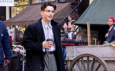 Timothée Chalamet belopózott a saját hasonmásversenyére, de nem tudott elrejtőzni a versenyzők között