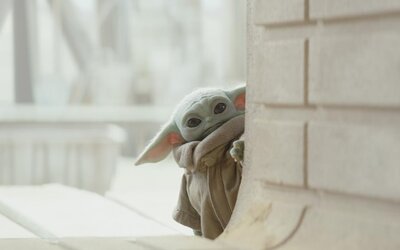 Tovább bővül a Star Wars univerzuma: saját filmet kap a mandalóri és Baby Yoda duója