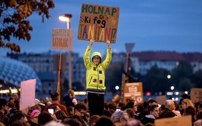 Újabb nyolc tanárt rúgnak ki polgári engedetlenség miatt Budapesten