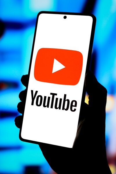 Változik a YouTube: a tizenévesek mentális egészsége érdekében módosítják a platformot