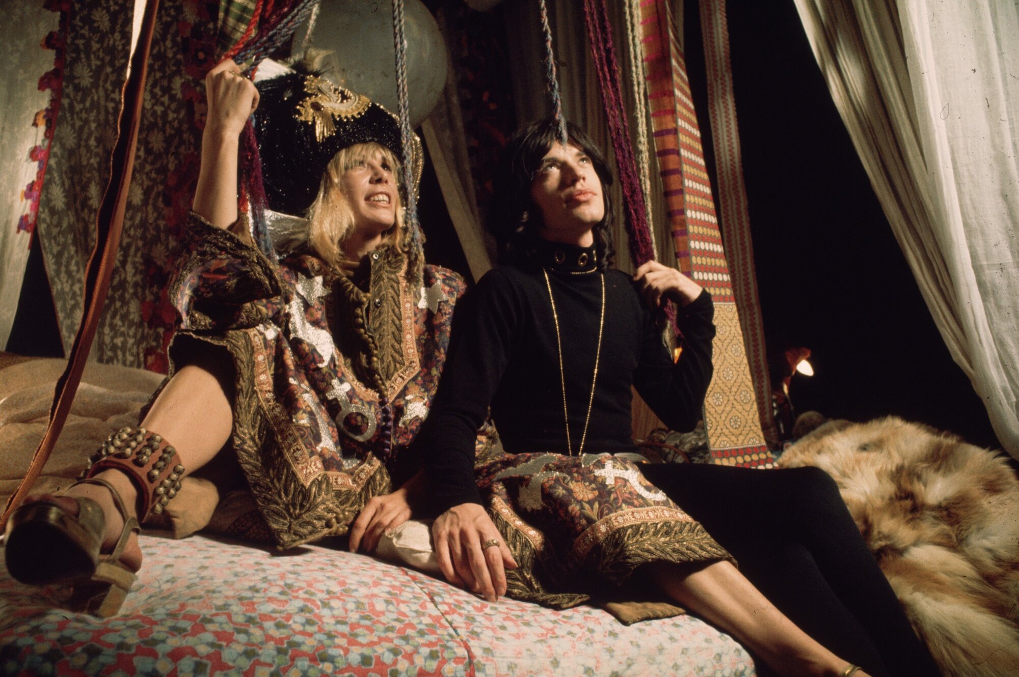 Anita Pallenberg és Mick Jagger.