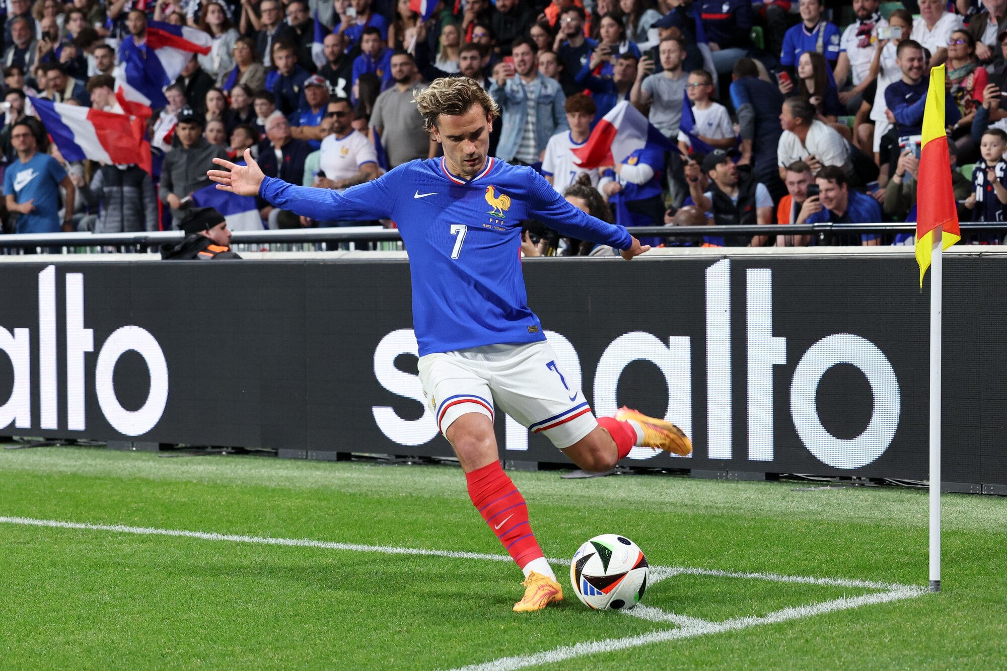 Antoine Griezmann a francia válogatott 2024-es hazai mezében