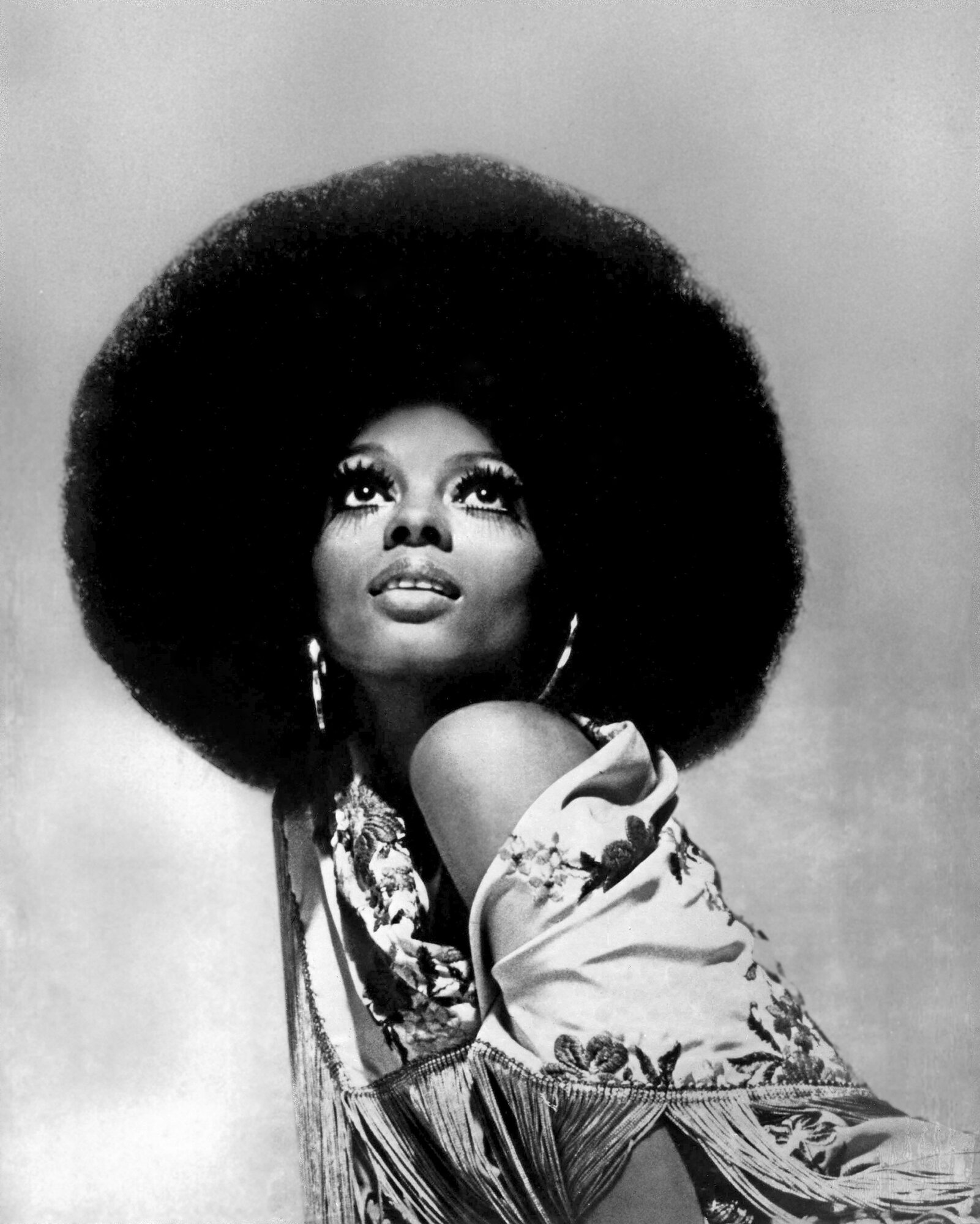 Diana Ross Golden Globe- és Tony-díjas amerikai énekesnő, színésznő.