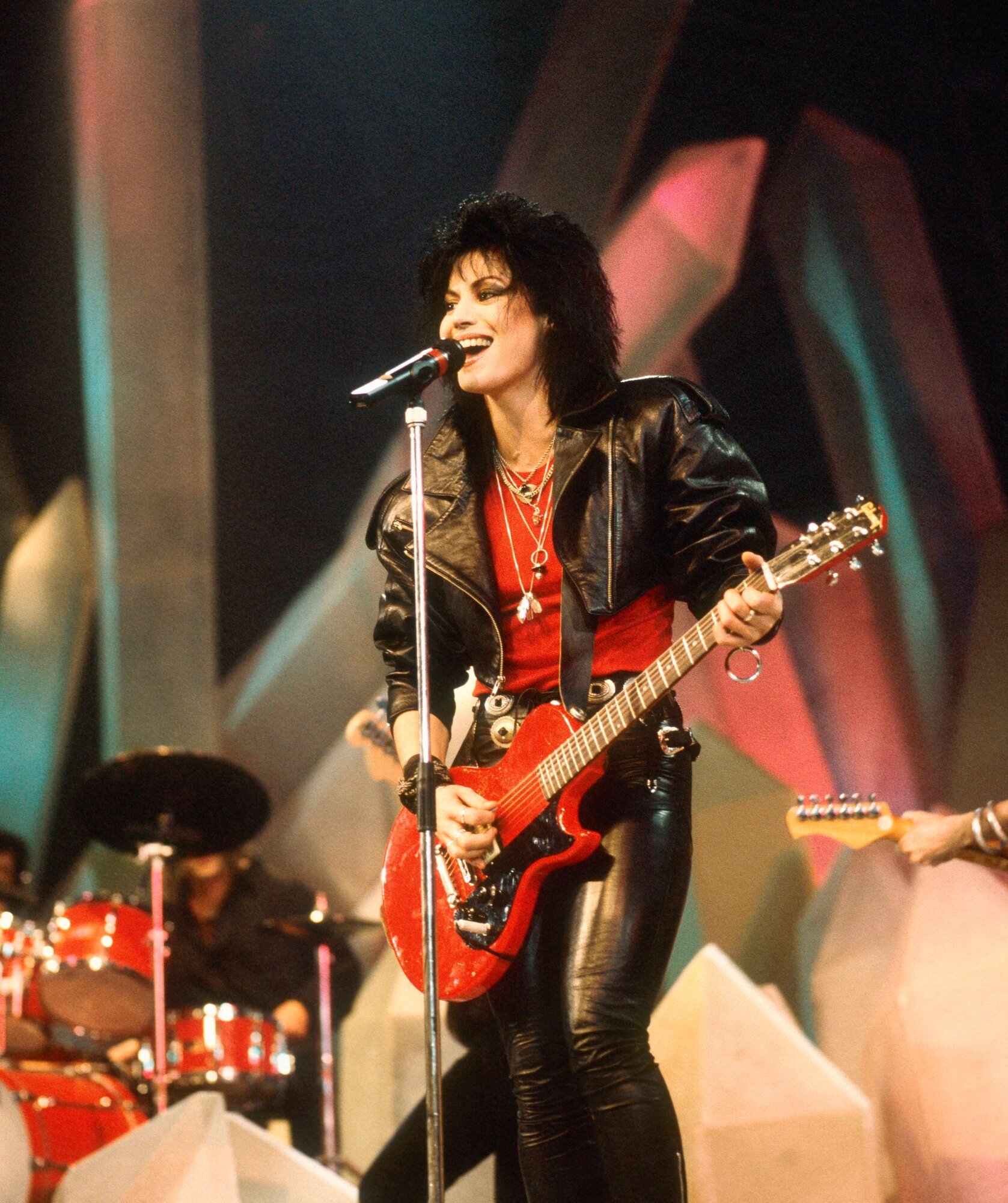 Joan Jett (eredeti nevén Joan Marie Larkin, (Wynnewood, Pennsylvania, 1958. szeptember 22. –) rockénekes, gitáros, dalszerző, lemezproducer és színésznő. Leginkább a Joan Jett and the Blackhearts zenekar frontembereként végzett munkáiról ismert, valamint a The Runaways nevű, már feloszlott lánybanda egyik tagjaként. Legismertebb dala a brit Arrows együttes I Love Rock ’N’ Roll című, 1975-ös számának 1982-es, általa készített feldolgozása.
